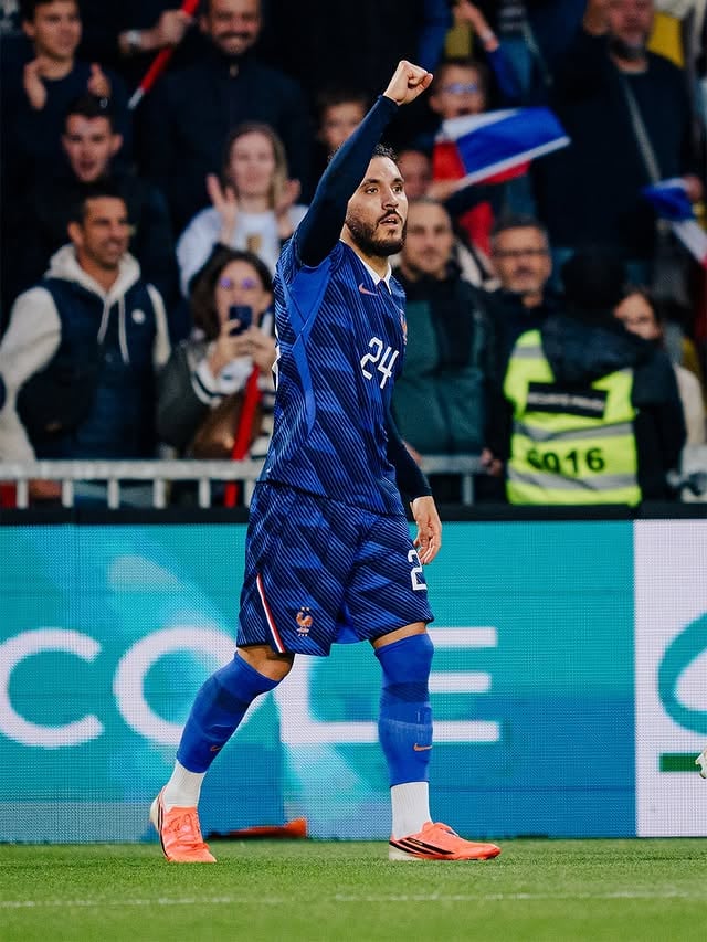 @rayan_cherki 👏💙

⚽️ Un 2e but en 6 sélections pour notre Bleu.

His second goal in six appearances for our Blue.