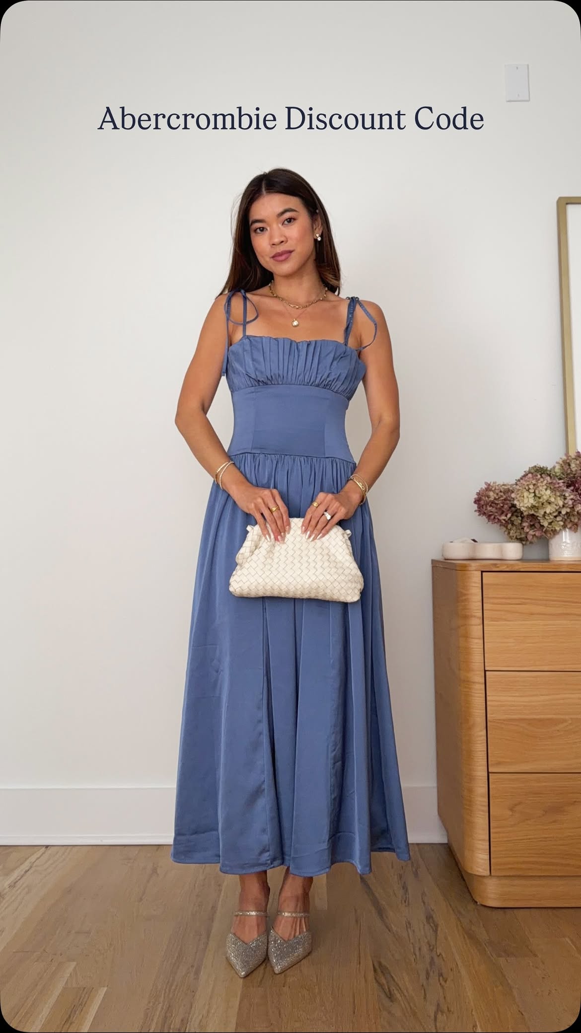 Comment SUMMER DRESS to get my stackable 20% off Abercrombie disocunt code! This code will work for almost anything on the site as well (not just dresses) but dresses are 25% off right now!! Sharing my favorite petite friendly dresses for summer & favorite semi formal wedding guest dresses! 

I’m 5’2” for reference 

Petite style, petite fashion, mom outfit, mom style, petite pants, petite outfit ideas, petite outfits, best pants for petite, petite denim, spring style, spring outfits, beach outfits, vacation outfits, summer outfits, Summer style, summer trends, wedding guest dress, blue dress, silk dress, satin dress, semi formal dress, summer wedding, Abercrombie influencer discount code, Abercrombie promo code, Abercrombie dresses, Abercrombie try on haul 

#petitefashion #petitestyle #weddinggueststyle #weddingguestdress #abercrombie 

https://liketk.it/6eUri