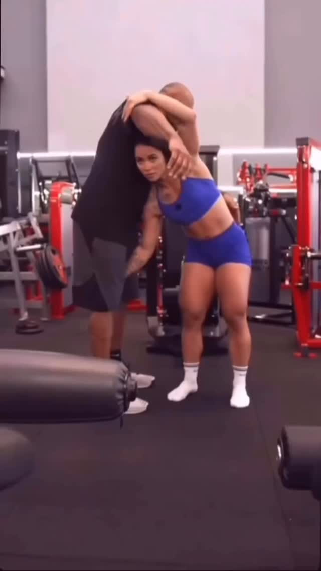 Quem lembra desse agachamento? 

#gym #mulherforte #viral #desafio