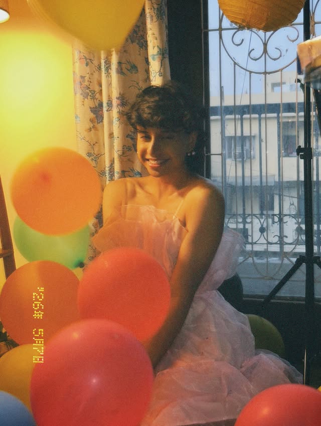 Joy comes back in different ways than you can think of. Grateful for this day . Grateful for my friends. 
Archives from Bday 🎈🌸💫💌
.
.
.
.
.
.
.
#justyuvigroovy #bday #softgirl #joy #love