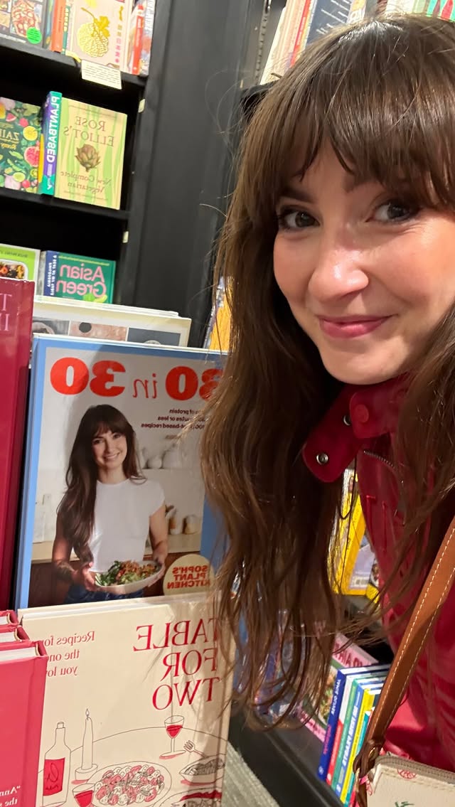 PUBLICATION DAY 💙🧡 30 in 30 is out in the world and I’m literally bursting with pride and excitement to see what you all make first! Please keep tagging me, and if you like what you see a book review on Amazon or Waterstones makes all the difference in the charts! 🥰

Another plant-based book for the movement! 🌎💚🤝 for the planet, for the animals, and for us! Big love Soph x hope you like the trend and remember I’m a very serious person too 😆😭 

Dream team:
@yellowkitebooks @liznmax @flossy.mcaslan @maisieskitchen @hodderbooks @ada_talentuk @nickyjohnston 🧡💙🧡