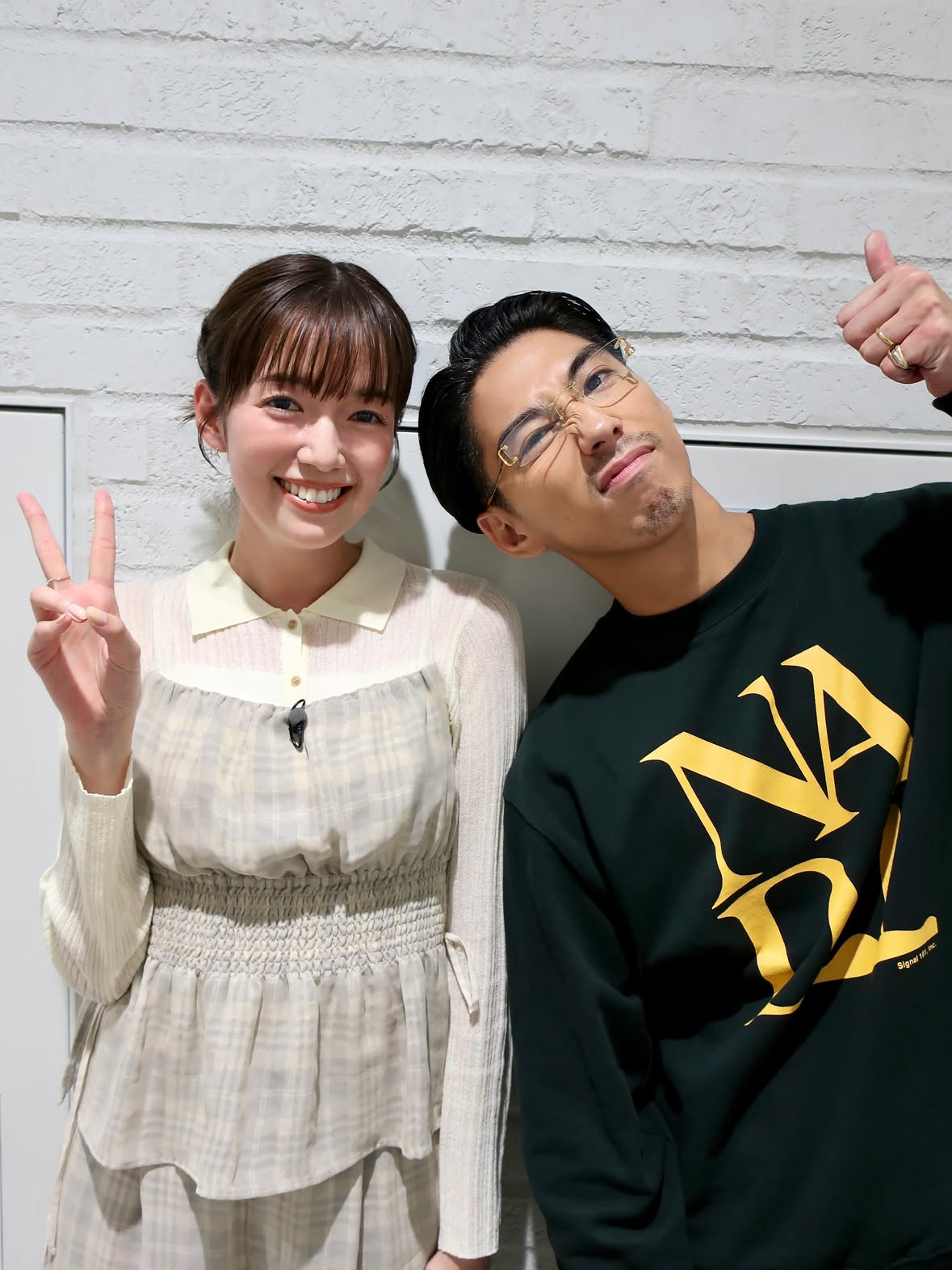 .
TOKYO MERのクランクアップ以来
約5年ぶりに、賀来さんにお会いできました‎⚘⡱
音羽先生〜☺️!
...ではもちろんないけれど🙈
賀来さんを前にすると
やっぱりあのときの気持ちを思い出して
少しだけ胸がぎゅっとなりました🍀
と、マネージャーさんも言っておりました🤭笑
お会いできて本当によかった！
とってもとってもうれしかった！
賀来さんがプロデュースされた映画
"NEVER AFTER DARK"
のおしゃれすぎるアパレルもいただきました🥺
どれもこれもお気に入りで
この日から毎日なにかしら身につけている🙂‍↕️🧢
全身装備で映画館に行くんだ！
ちょっとどきどきするけど頑張っていくんだ！👻