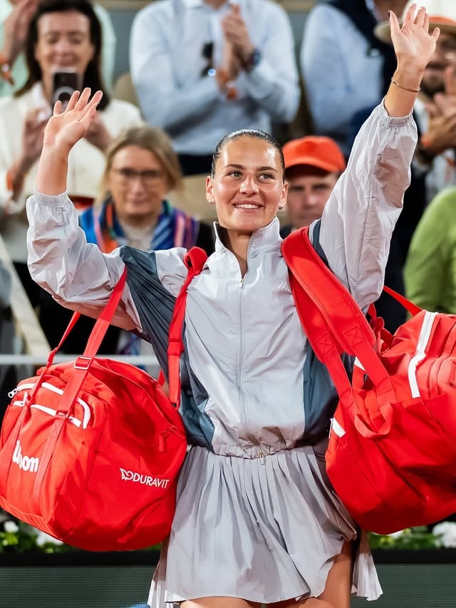 I’ve been thinking about what to say after this tournament.

A few years ago, reaching my first Grand Slam semi-final and not making the final would have felt very different. Of course, I’m disappointed. I wanted more.

But I’m also leaving Paris with a feeling I haven’t always had: appreciation for what this journey is becoming.

For a long time, I measured everything through results. Lately, I’ve been learning to appreciate the growth behind them, the people who share this path with me, and the opportunity to compete at the highest level.

This tournament reminded me how different my relationship with the game feels today.

My first Grand Slam semi-final.

Thank you to my team, to everyone who supported me throughout these two weeks, and to everyone back home in Ukraine.

See you on the grass 🌱❤️

#rolandgarros | @rolandgarros