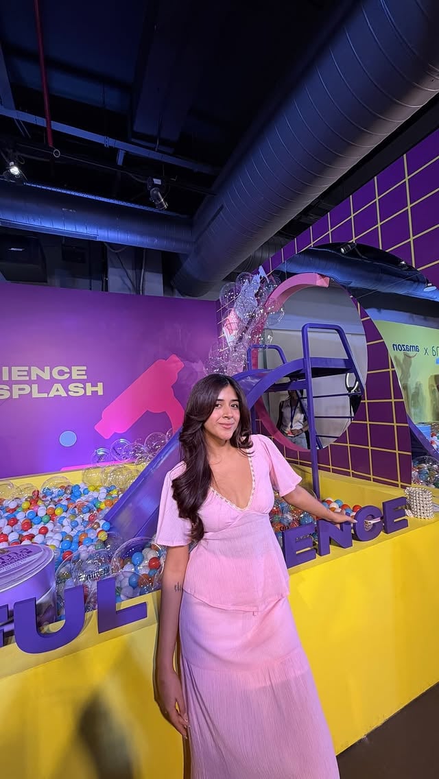 Turns out science can be fun 🫧🧪✨Spent the day exploring the Fiama Play Lab and honestly felt like a kid in a skincare-themed playground. From sensory stations to shower-inspired experiences, every corner was made to bring bodycare science to life.Left with my newest skincare obsession ofc, the @fiamaindia Niacinimide body scrub 🧽Available on @amazonbeautyindia @amazonfashionin at 20% off ✨Comment “LINK” and I’ll send it to you 🔗🤍#FiamaPlayLab #AmazonBeautyIndia #Fiamascrub #Detanscrub BodycareEssentials[ FiamaPlayLab, DetanScrub, Fiamascrub, DetanScrub, BodycareEssentials, Niacinimide Scru by @devikavinayek