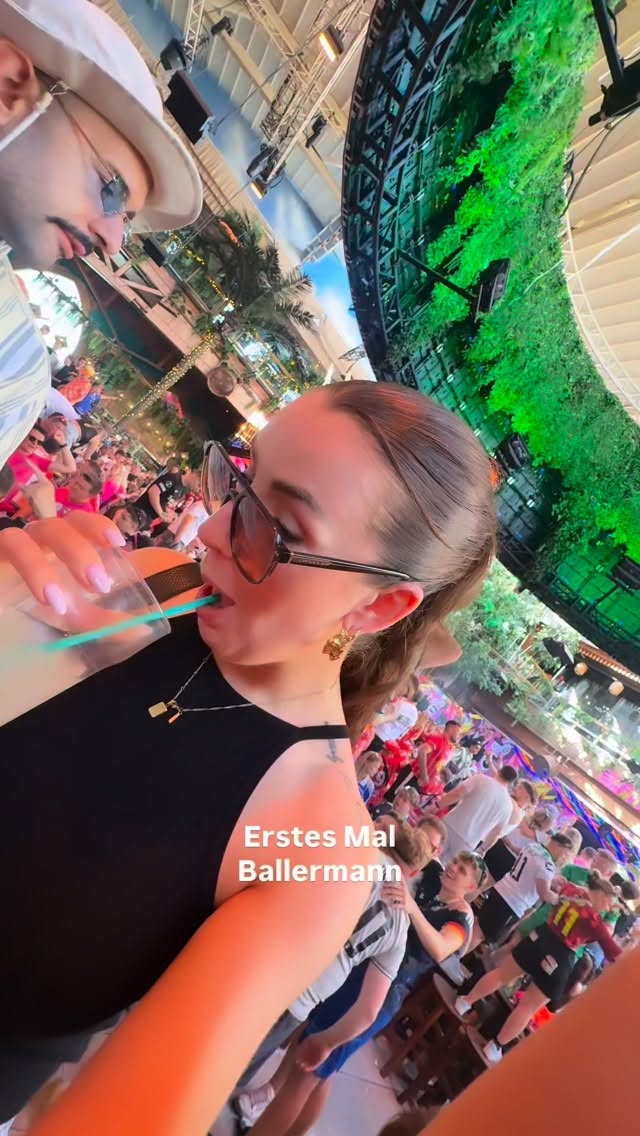 Mir wurde gesagt, wir haben uns gut eingefügt. Was meint ihr? ☺️ (war eigentlich enge Freunde story 😭) by @kates.diary