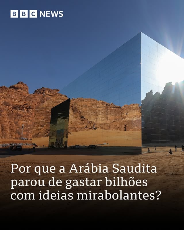 Fim da linha para a Visão 2030?🇸🇦🤔⁠⁠Há uma década, o príncipe herdeiro da Arábia Saudita, Mohammed bin Salman — MBS, como é popularmente conhecido — determinou uma reformulação do seu país que parecia uma obra de ficção científica. ⁠⁠O projeto recebeu o nome de Visão 2030.⁠⁠Estruturas monolíticas extraordinárias deveriam contribuir para o desenvolvimento de novas maravilhas tecnológicas, não só para o reino saudita, mas para todo o mundo.⁠⁠Estas ideias foram reveladas em uma grande campanha de relações públicas, evocando paisagens fantásticas, que atraiu grande cobertura da imprensa, em uma mistura de admiração e escárnio.⁠⁠Isso foi possível graças ao fundo soberano de riqueza da Arábia Saudita (PIF), que soma quase um trilhão de dólares (cerca de R$ 5 trilhões). Suas riquezas, tão dependentes do petróleo, seriam usadas para formar as bases de um futuro sem combustíveis fósseis.⁠⁠No nosso álbum, reunimos alguns desses projetos mais surpreendentes que estão sendo diluídos, paralisados ou até mesmo abandonados pela Arábia Saudita.⁠⁠Entenda por que na reportagem do www.bbcbrasil.com. O link está na nossa bio: @bbcbrasil⁠⁠(📸: Getty Images)⁠⁠#arábias #arábiasaudita #futurismo #bbcbrasil by @bbcbrasil