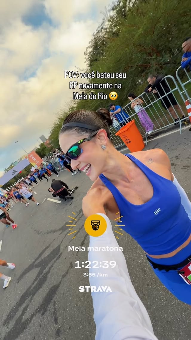 MEIA MARATONA DO RIO, EU TE AMOO 🤩🥹

RP batido novamente aqui, na melhor prova da minha vida! Que energia, que animação, surrealll!

Acho que já virou tradição, todo ano vou ter que voltar aqui pra bater RP, o que vocês acham? hahahahhah

#maratonadorio #maratonadoriooficial #meiamaratonadorio #meiamaratona #run