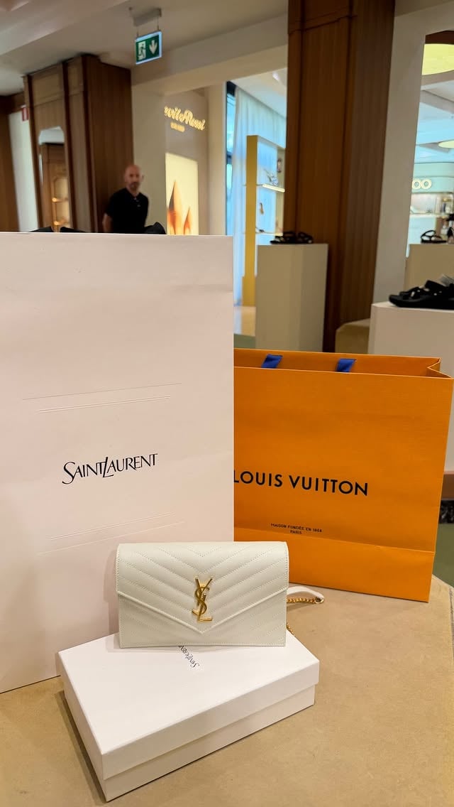 Unpacking @ysl 🛍️ by @ulyaa_aliyeva