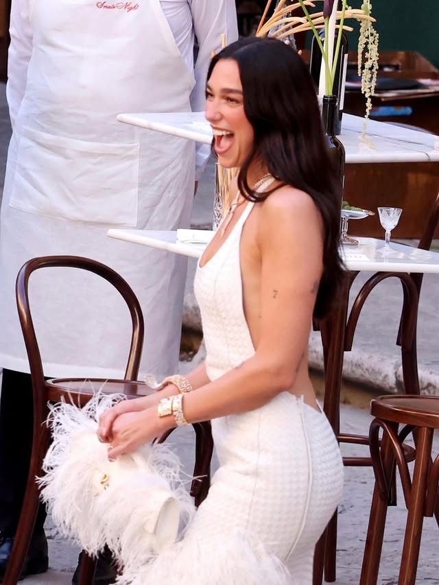 Dancing into a weekend of celebrations.
For the opening of her wedding festivities in Palermo with Callum Turner, @dualipa chose Bvlgari High Jewelry Serpenti necklace and watch paired with the iconic Bvlgari Tubogas Manchette watch.

#Bvlgari