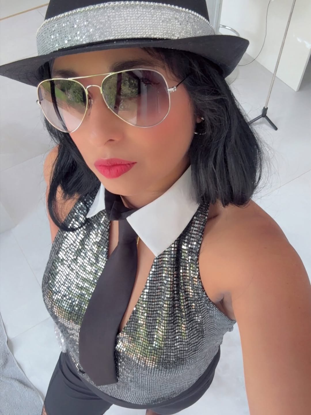 A rare insight into a Michael Jackson dance event held last night with my dance crew.

Hope you enjoy seeing me dance and making a fool out of myself on stage but it was so much fun .

While I nurse my hangover enjoy your weekend.
#michaeljacksonforever #dance #dancethenightaway #groovy #me