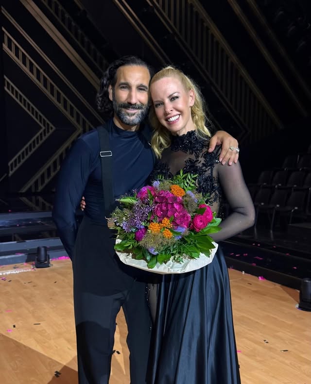 Wir sind so glücklich über den 2. Platz bei der Profi-Challenge! Vielen lieben Dank an euch alle!!! ❤️
Damit haben wir wirklich nicht gerechnet:-)! 

Das Schönste an Let’s Dance ist der tolle Zusammenhalt zwischen allen Profis. Und wirklich jedes Paar hätte es verdient gehabt, im Finale zu stehen! Was für tolle Shows gestern Abend von allen Kollegen! Es ist eine Ehre, mit euch allen die Tanzfläche zu teilen!
Herzlichen Glückwunsch an Anastasia und Vadim zu eurem Sieg!🏆 

Für uns beide war es eine wunderschöne Erfahrung – unser Herz ist voll. 😍 wir beiden zusammen auf die Fläche:-) einfach wow❤️
Wir sind immer noch sprachlos und voller Euphorie von all den Emotionen gestern!

Tanzen bedeutet uns so viel, und wir hoffen, dass wir euch mit unseren Tänzen einen schönen und unterhaltsamen Abend bereiten konnten. 😍🙏

Danke, liebe Let’s Dance Familie, für die Einladung und für diese Bühne! Einmalig! ❤️ #team #jacksparrow #freunde #zusammenhalt #tanzenmitherz