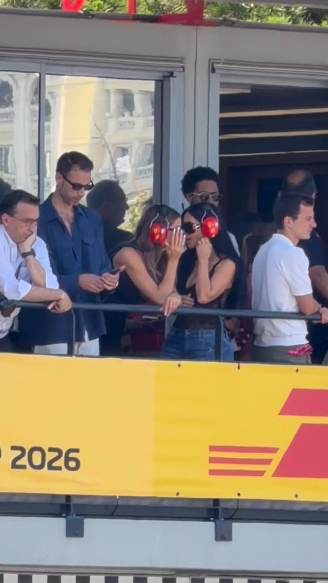 @kimkardashian traded Calabasas for the Côte d’Azur this weekend. Joined by @khloekardashian, the star was on hand for Monaco Grand Prix qualifying, watching from above the Ferrari garage in support of boyfriend @lewishamilton.

Nearby were some of Formula 1’s most famous faces, including Alexandra Leclerc, wife of Ferrari driver Charles Leclerc.

For Vanity Fair’s charting of the acceleration of the sport, head to our link in bio. 

Video by @kahinasekkai