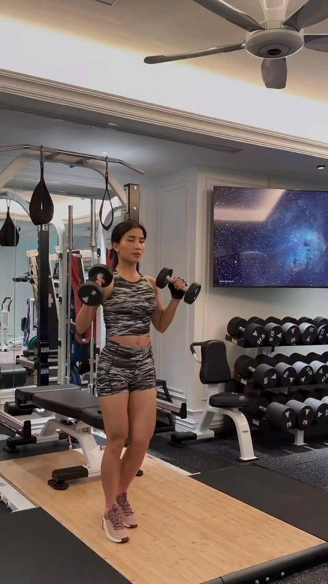 Phát triển sức mạnh toàn thân với bài full body cùng tạ dumbell ❤️ by @olyfit92