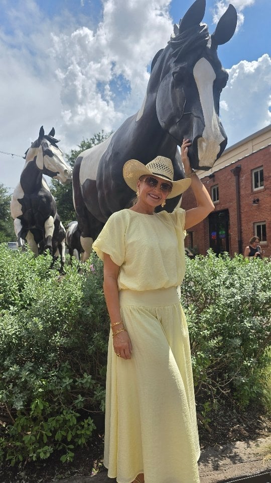 🛑 STOP scrolling if you don't own anything lemon yellow... 🛑

💛 Have you introduced lemon yellow into your wardrobe yet? 💛

If not, Summer 2026 is the perfect time to start.

👇 Comment "LINK" and I'll send the details straight to your DMs.

Without a doubt, lemon yellow is the colour of the season. Fresh, uplifting, and surprisingly versatile, it pairs beautifully with so many shades already sitting in your wardrobe.

Try it with:
✨ Navy
✨ Grey
✨ Black
✨ Cream
✨ White
✨ Chocolate Brown
✨ Lime
✨ Orange
✨ Greige

This gorgeous, refreshing shade instantly brightens any outfit and adds that effortless summer feel we all love.

Do you love lemon yellow, or is it a colour you'd never wear? Tell me below! 👇💛

#SummerStyle #SummerFashion #LemonYellow #ColourOfTheSeason