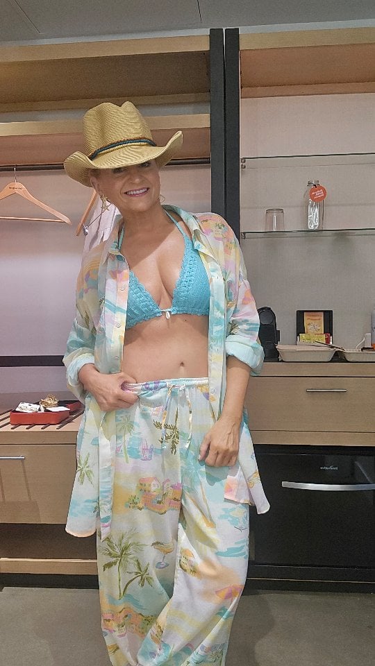🚨 Unpopular opinion: Your swimsuit isn't what makes your beach look stand out... it's the styling. 👀☀️

How many times have you worn the same cover-up, sandals, and bag with every bikini or swimsuit? 🙋‍♀️

Comment 'LINK' and I'll send the details to your DM'S.

Here's my Texas poolside OOTD 🤠🌴 and proof that you don't need a completely new wardrobe to create a totally different vibe.

✨ Mix textures
✨ Add statement accessories
✨ Play with colour
✨ Coordinate without going full matchy-matchy
✨️ A plain white linen shirt could be worn with this

The result? A look that feels intentional, elevated, and effortless.

Now I'm curious...

🏖️ Do you plan your beach/pool outfits in advance?
OR
🌊 Once you're on holiday, does anything go?

Be honest... are you Team Styled or Team Throw-On-And-Go? 😂👇

It doesn't matter either way, you do you and wear what makes you happy!!!

#SummerStyle #BeachStyle #PoolsideFashion #OOTD #VacationOutfit HolidayStyle BeachWear