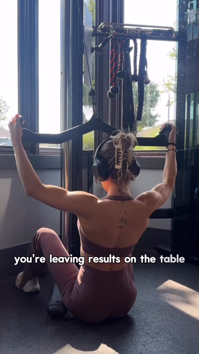 Progressive overload matters.But so does having the courage to make that last rep HURT😂🤝Train with intention. Train hard. Challenge yourself 🔥 ---#training #trainhard #gymlife #gymreels by @allybesse