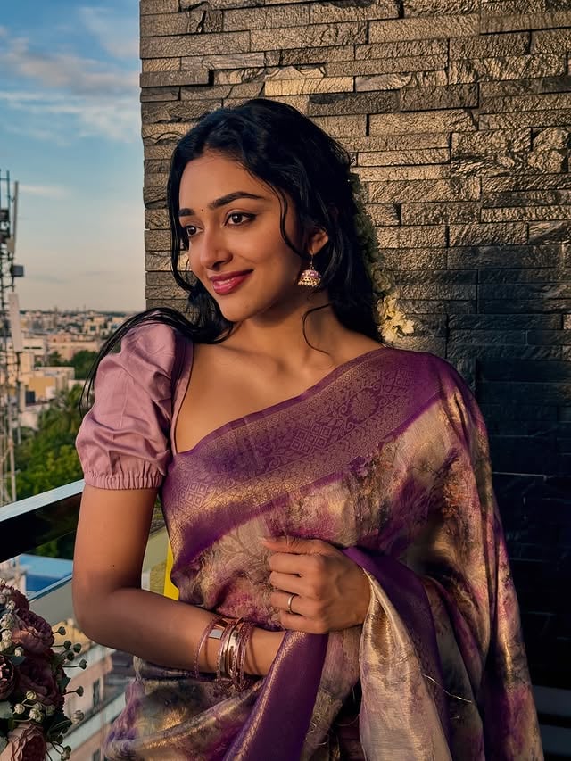 என் சொல்லி நிற்பனோ? என் நன்றி செய்தேனோ? 🌸

I have no words to explain the gratitude I feel towards my beloved team and all of you for surrounding me with this kind of love. 

Blast is still running in theatres, if you haven’t watched it, don’t miss it ♥️