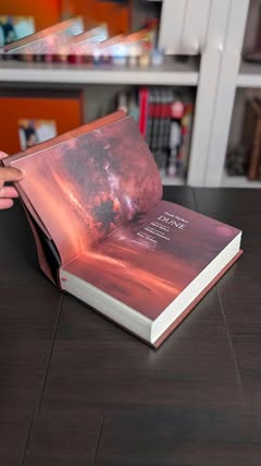 Dune. By Frank Herbert. Edition from Centipede Press 

I'm trying something new. Some of the limited editions I have quite a lot of illustrations and details that are seldom captured in pictures, so I'm taking my time to get longer reels to capture as much as I can.

Hope this will be useful.

I have footage of the entire Dune collection, and will continue with some of the Folio limited editions. Any book you'd like to see?

#dune
#frankherbert 
#centipedepress
#sciencefiction 
#bookreels