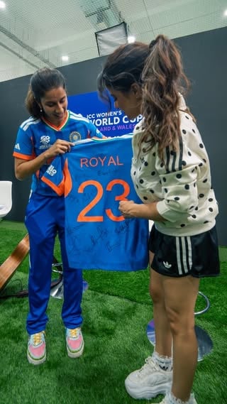 Jasleen x team India 🇮🇳As a kid, I spent hours practicing cricket, convinced that’s where life would take me.Years later, music became my path.And somehow, here I am, playing a song with the very people living that childhood dream every day.Life really does come full circle. 🏏❤️#T20Creatorclub #T20Worldcup by @jasleenroyal