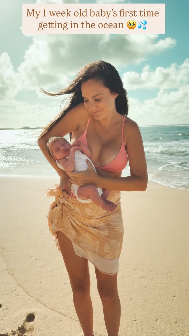 She’s our only baby that didn’t cry touching their feet in ocean for the first time! I think baby Love might be our biggest ocean baby yet 🥹

#1weekold #1weekpostpartum #newborn #babyfever #postpartumbody