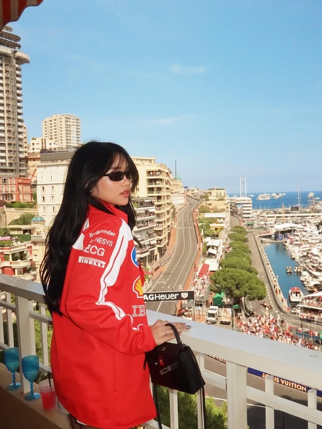 Manifested a lil too hard… ended up on an F1 date with you 🏎️🏁